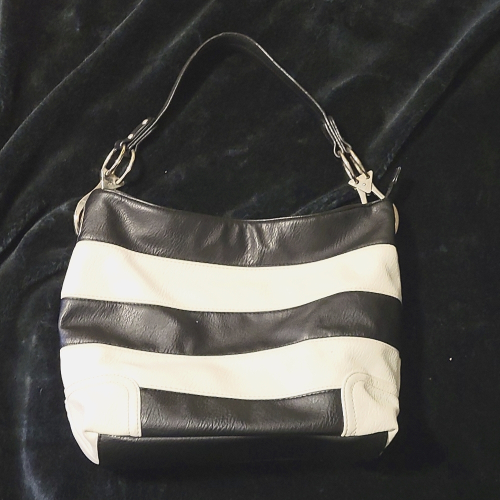 Black white purse